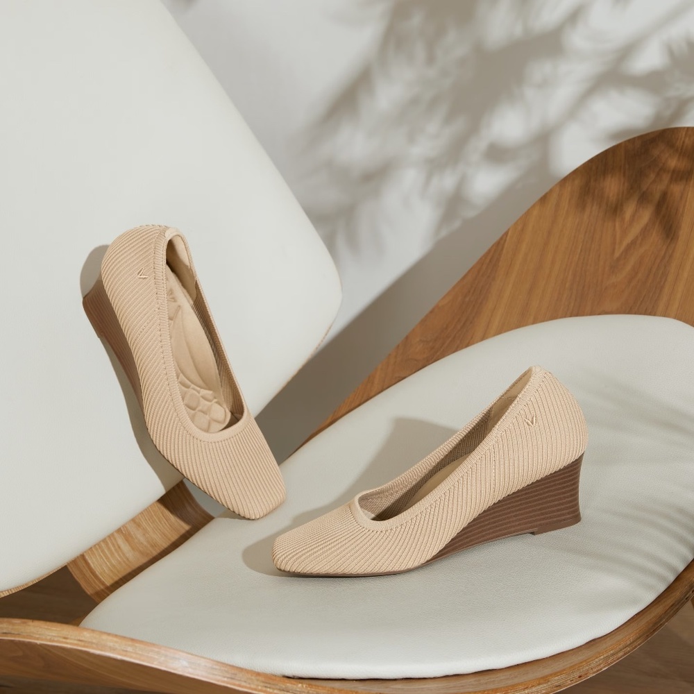 Vivaia Square-Toe Wedge (Margot™ Wedge Pro)